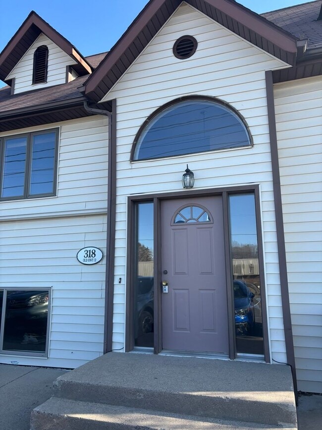 Building Photo - 318 Old Hwy 52 Unit 5 Bedroom House