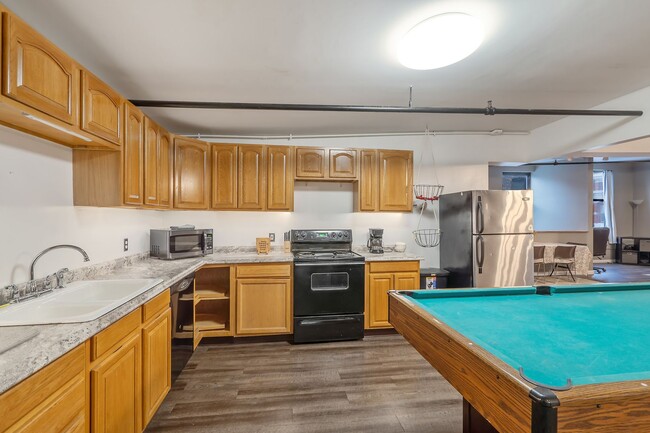 Photo - Funk &#39;N Waffles Apt Unit 500