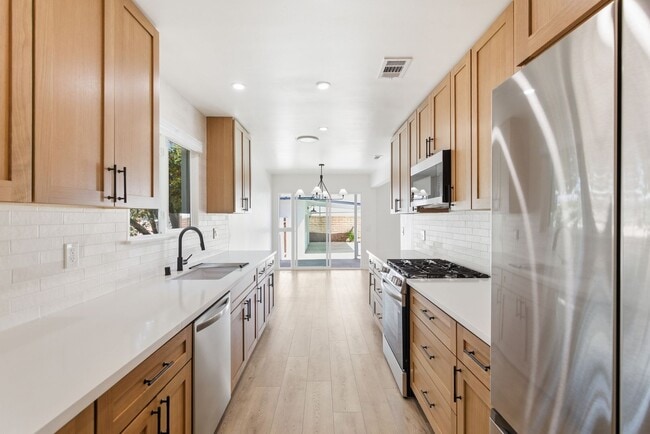 Photo - Beautiful modern 3 Bed + 3 Bath House + Pool + Garage