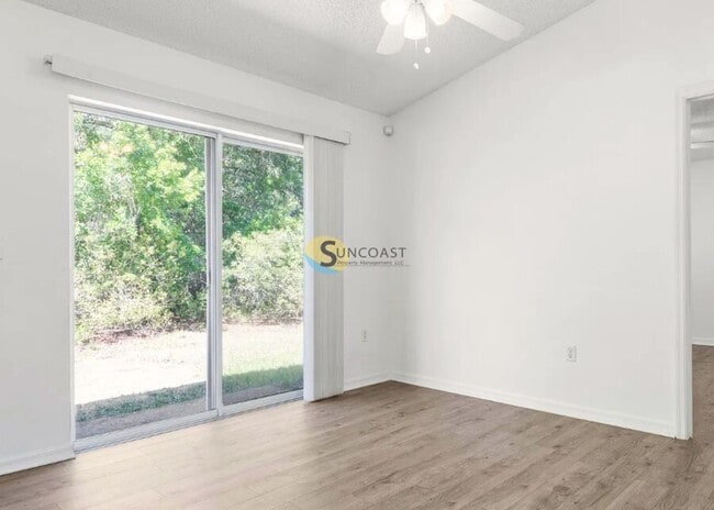 Photo - 61 Raleigh Dr House