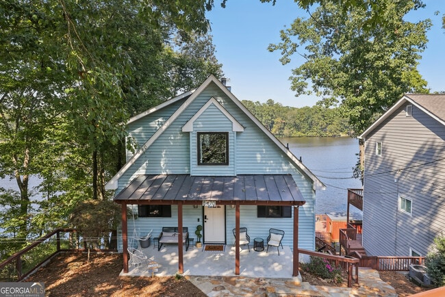 Building Photo - 8470 Lake Dr