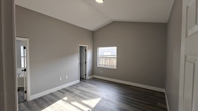 Photo - 149 Ronda Ct