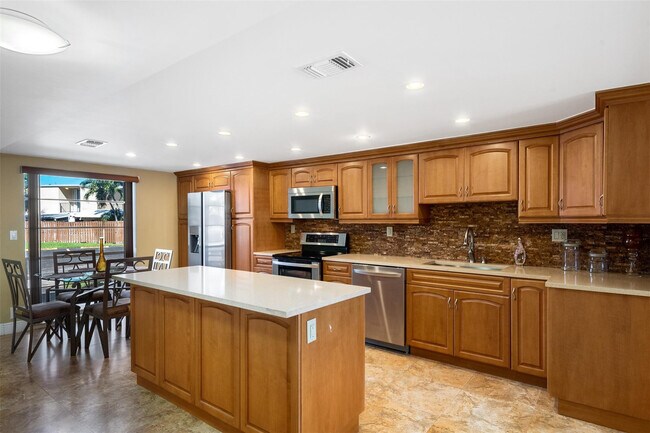 Photo - 822 NE 25th Ave Unidad 822