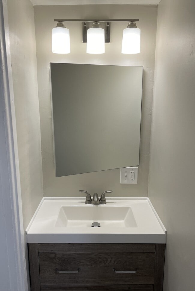 Photo - 24 Crown St Unit 3