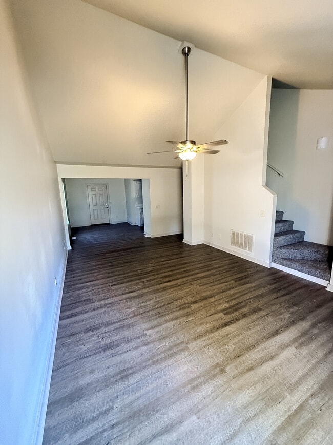 Photo - 507 W Briarbrook Ln