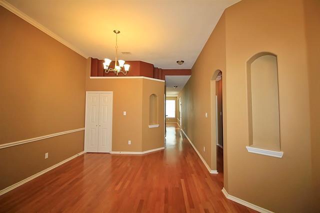 Photo - 133 Kilmichael Dr House