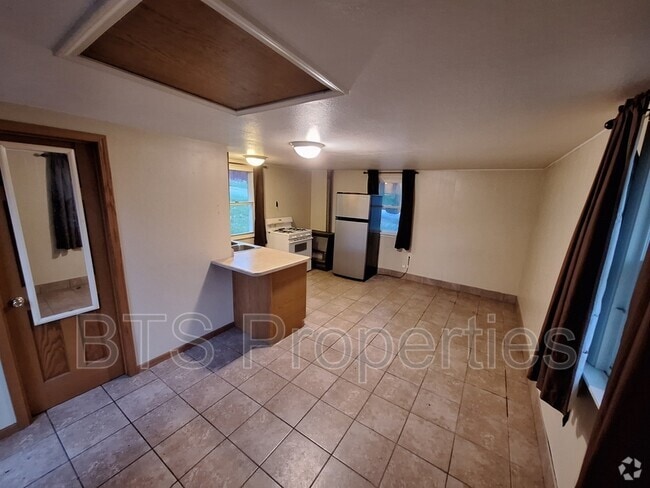 Building Photo - 224 Grandview Ave Rental