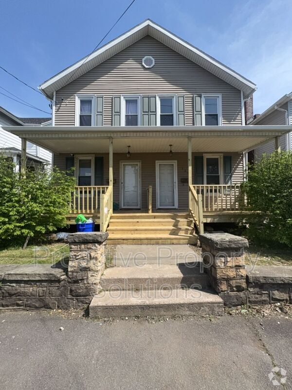 Building Photo - 327-329 S 10th St Rental
