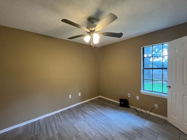 Photo - Renovated 3 Bedroom 1 Bath Home for Rent!!