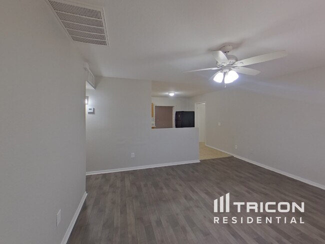 Photo - 4112 E St Anne Ave