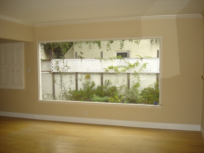 Photo - 1534 Veteran Ave