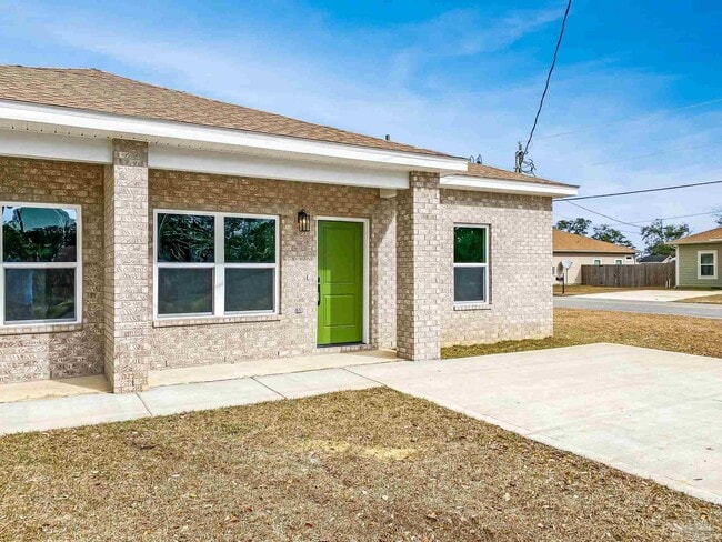 Photo - 440 Hancock Ln