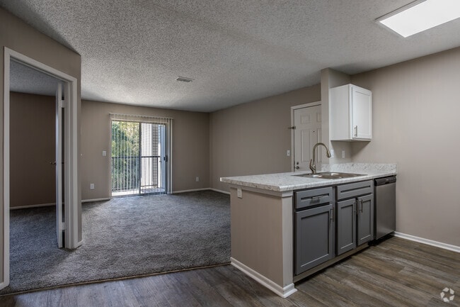 1BR, 1BA - 608 SF - The Daisy - Kitchen
