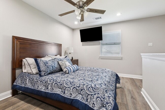 Photo - 6530 Peoples Ave