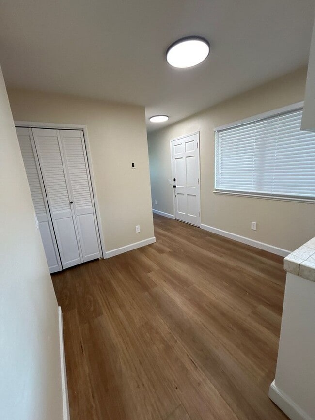 Photo - 271 W Alvin Dr