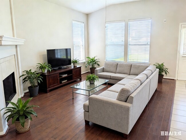 Building Photo - 20110 Goss Hollow Ln