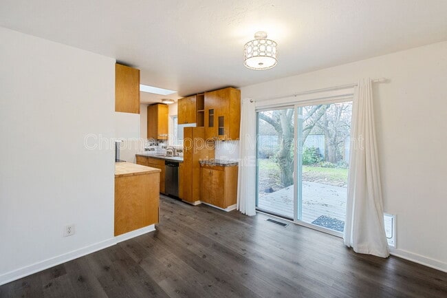 Photo - 8715 N Washburne Ave