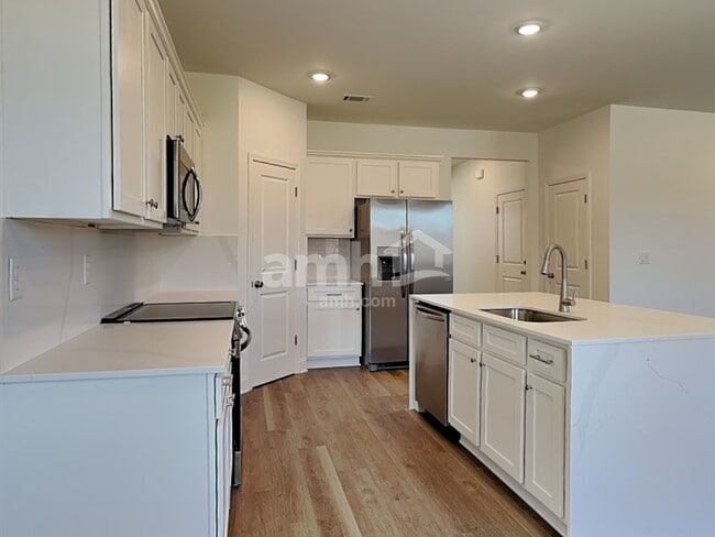 Photo - 522 Pointe Dr