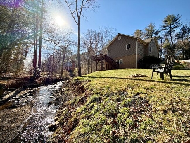 Photo - 689 New Haw Creek Rd