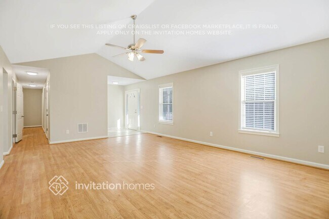 Photo - 729 Country Lake Ct