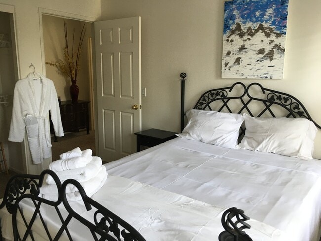 Building Photo - 265 Quail Cir