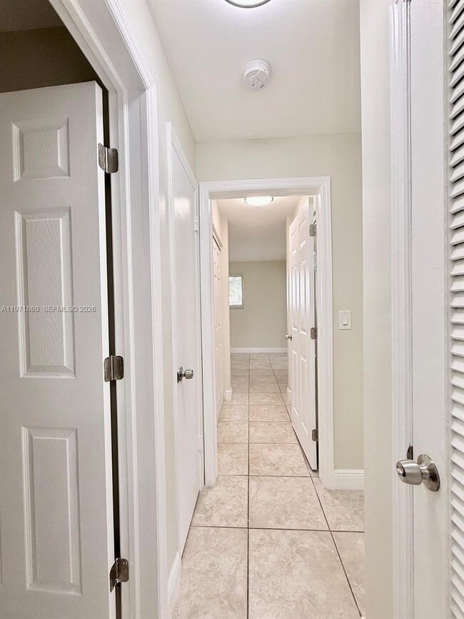 Photo - 2101 NE 51st St Unidad 8