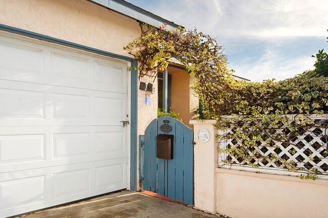 Photo - 1921 Rowan St