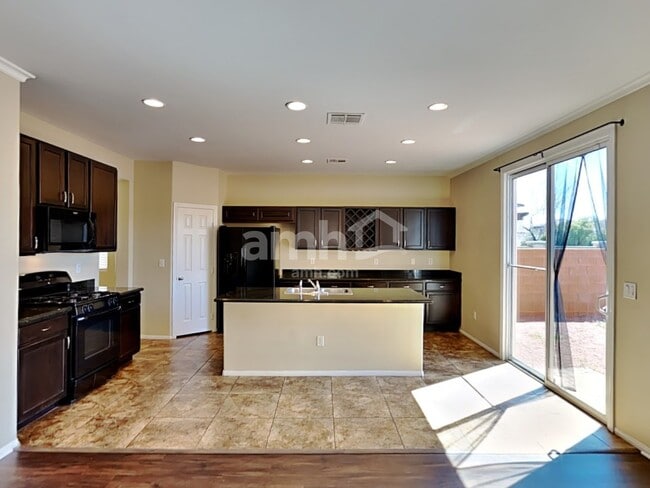 Photo - 7585 Engleberg Ave