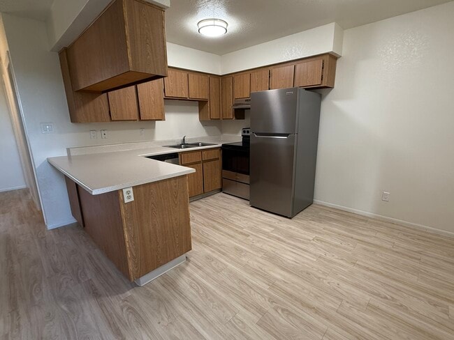 Mountain View Apartments - Mountain View Apartments