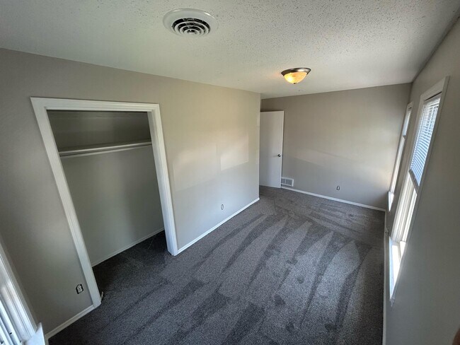 103 E Sangamon St Unit 4