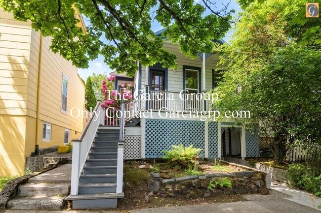 Building Photo - 3325 S Kelly Ave