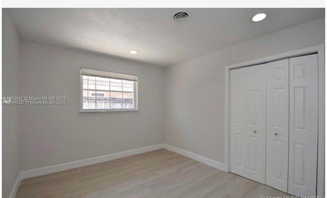 Photo - 2080 NE 205th St