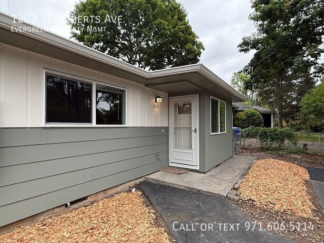 Photo - 1202 SE Roberts Ave