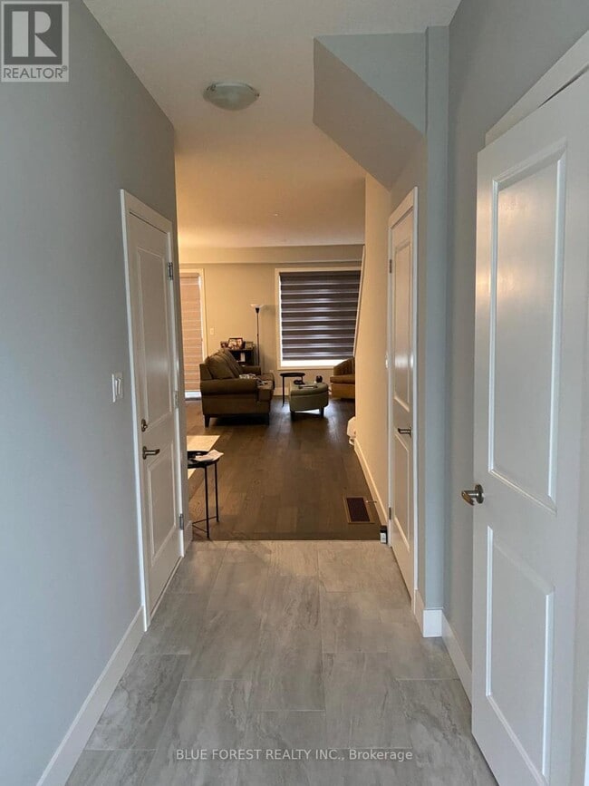 Photo - 177 Edgevalley Rd