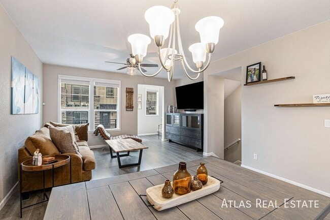 Photo - 1536 Castle Creek Cir