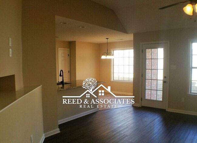 Photo - 3 Bedroom in Bartlett!