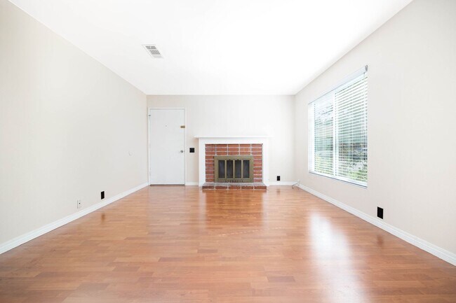 10536 Greenford Dr
