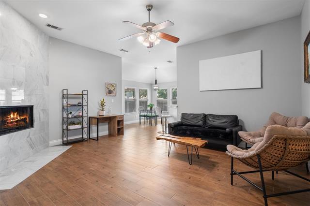 Photo - 144 Price Cir