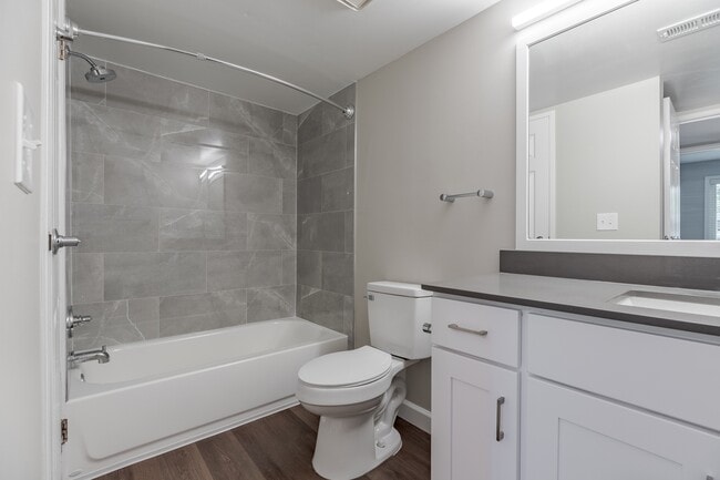 Photo - Shoal Creek Apartments