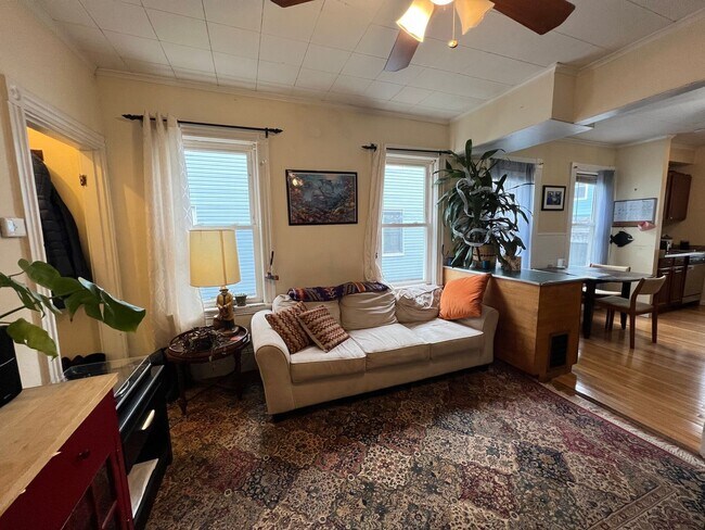 Photo - Beautiful 3 bed. in Somerville....