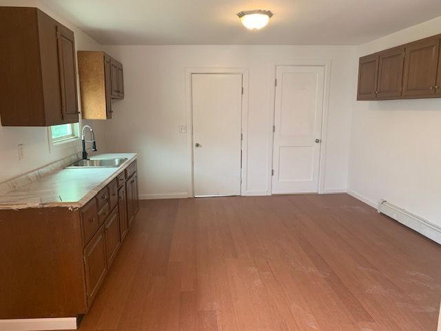 Photo - 256 Miller St