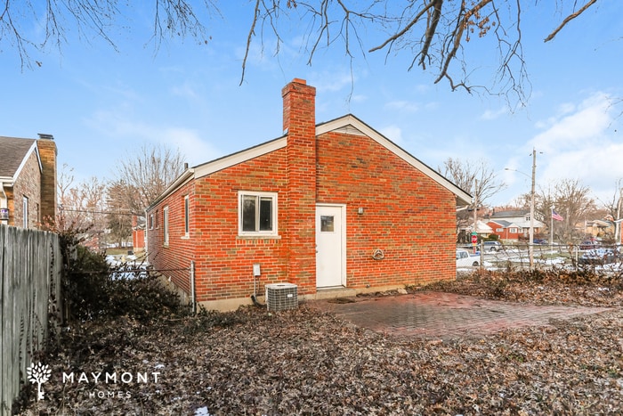 Photo - 6949 Terrylynn Ln