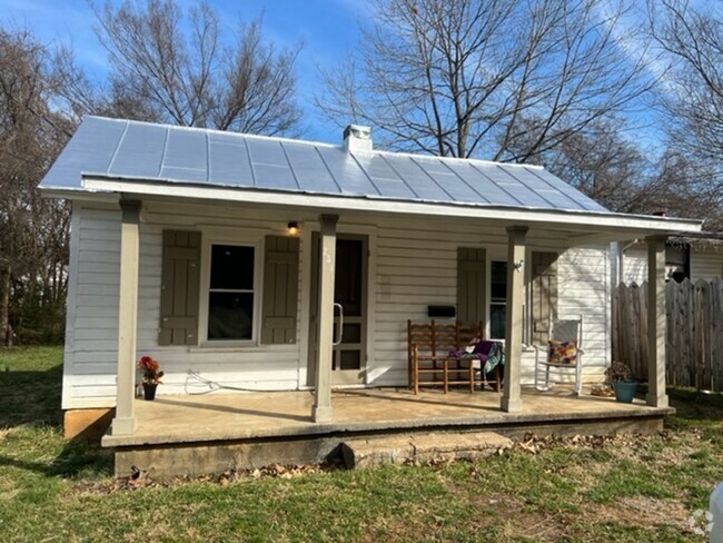Building Photo - Cute Little Bungalow in Buena Vista Rental