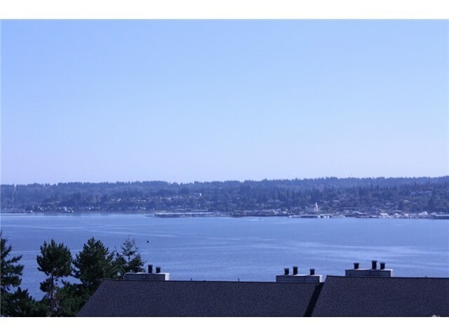 Building Photo - 2 Bedroom Condo At Sunn Fjord Condominiums... Unit J101
