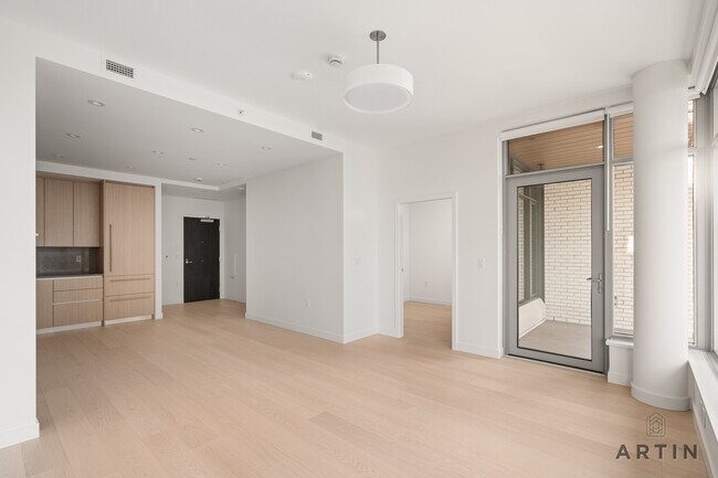 785 Harbour Wy