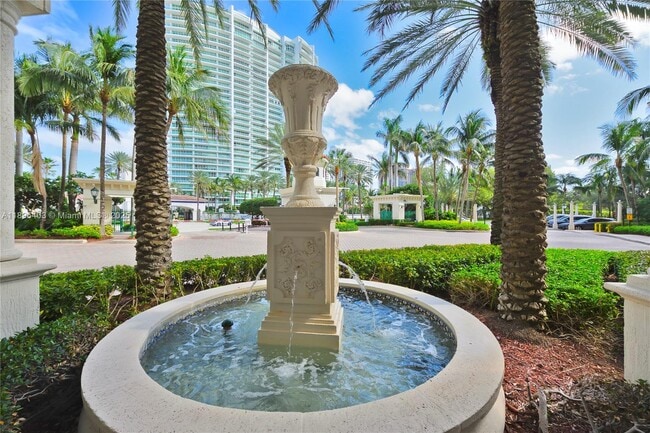 Photo - 20000 E Country Club Dr Unidad 501
