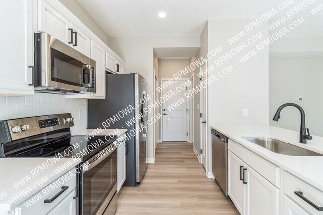 Photo - 5695 Buckthorne Dr