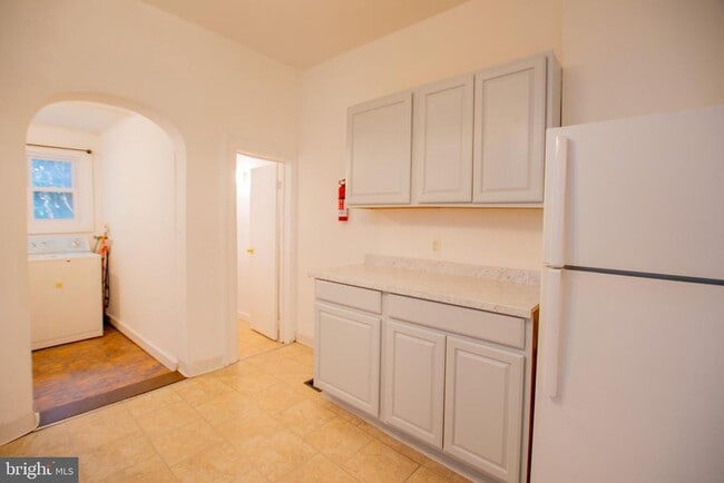 Photo - 2039 N Gratz St