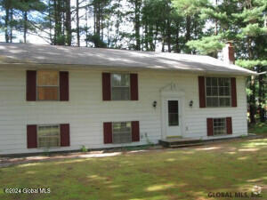 Building Photo - 12 Evergreen Ave Rental