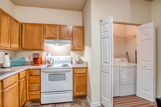 Kitchen - Cape Trails Apartments